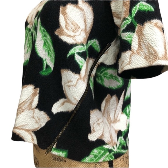 ANTHROPOLOGIE-POSTMARK-FLORAL Side Zip Crop Blouse - Picture 5 of 9